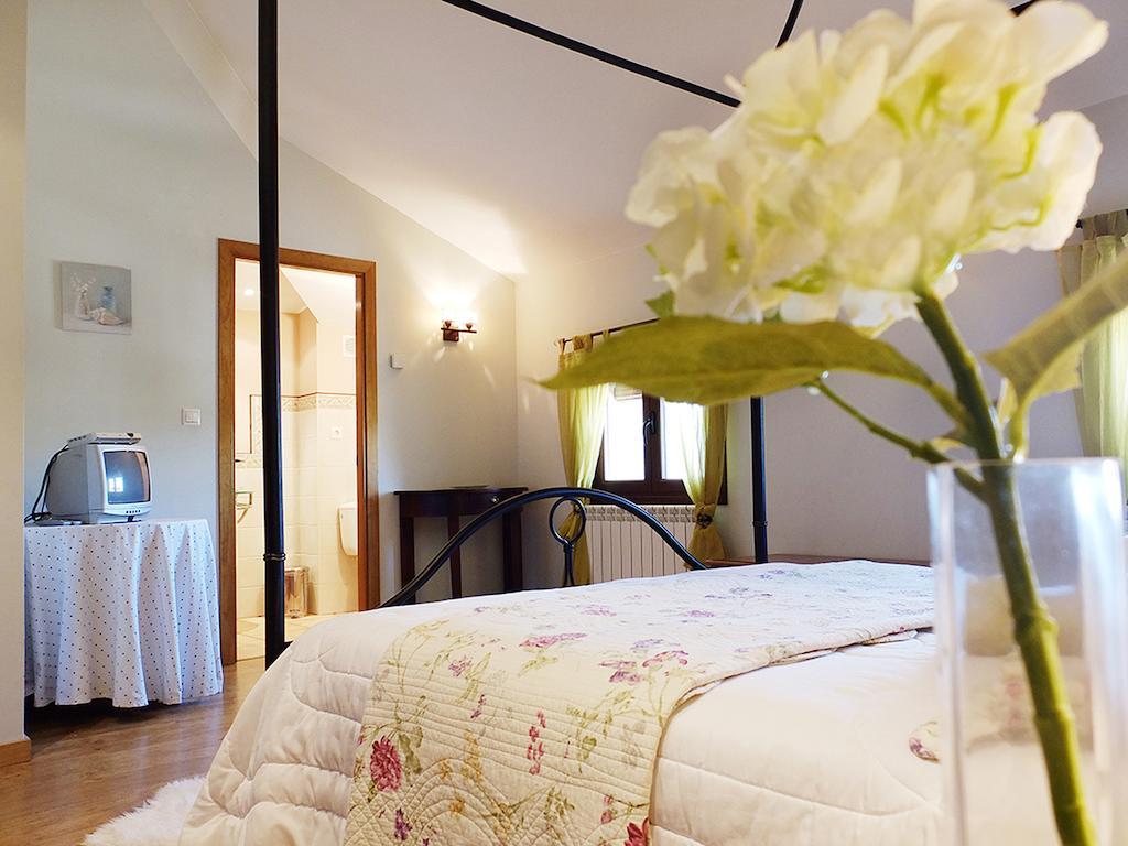Casa Rural Marga Tardienta Quarto foto